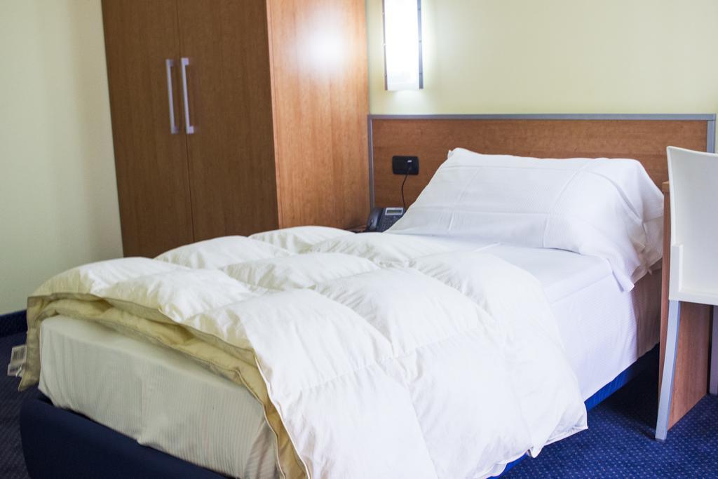 Best Western Hotel Class Lamezia Ламеция Терме Екстериор снимка