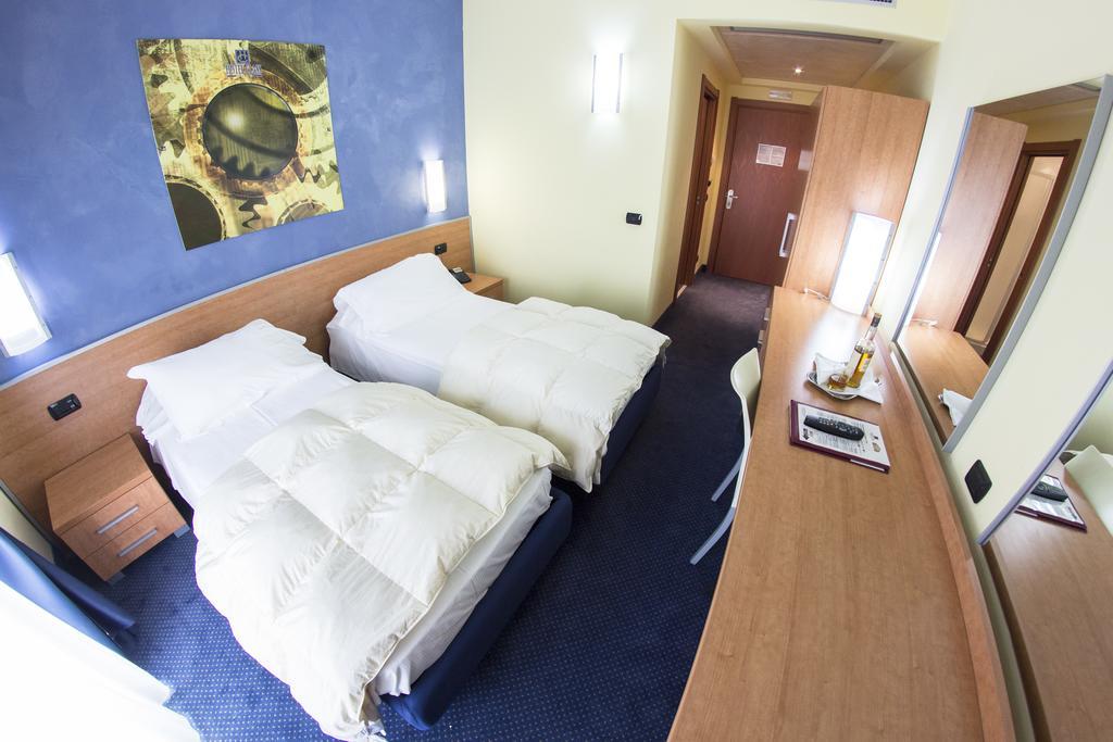 Best Western Hotel Class Lamezia Ламеция Терме Екстериор снимка