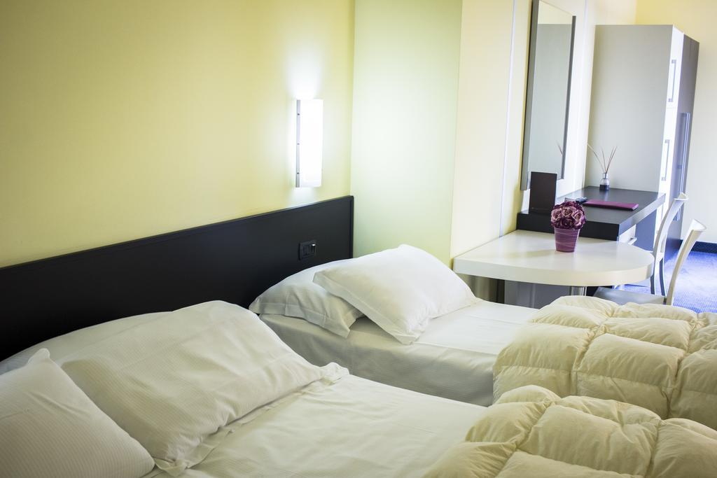 Best Western Hotel Class Lamezia Ламеция Терме Екстериор снимка